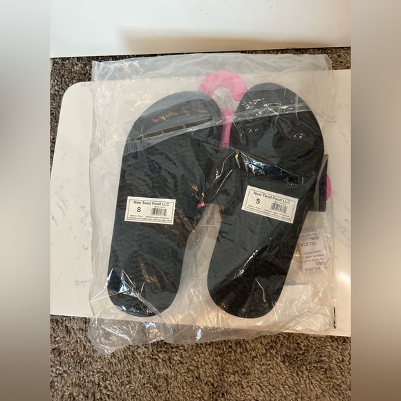 Pedi Couture Pedicure Sandals for Women - Toe Separator Slippers - Picture 9 of 10